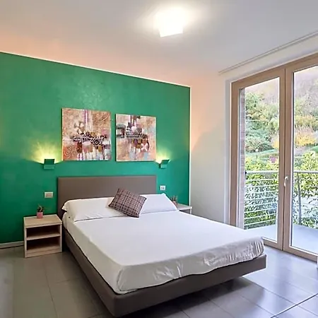 Bellagio Village - By The - Seasonal Warm Pool And Sauna 4* Limonta