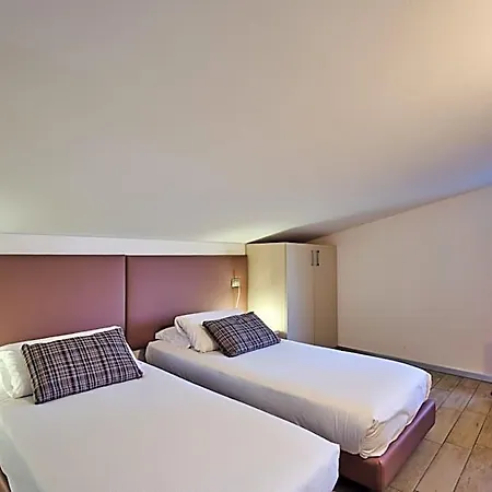 Bellagio Village - By The - Seasonal Warm Pool And Sauna 4*