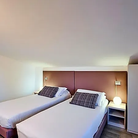 Hotel Bellagio Village - By The - Seasonal Warm Pool And Sauna Limonta